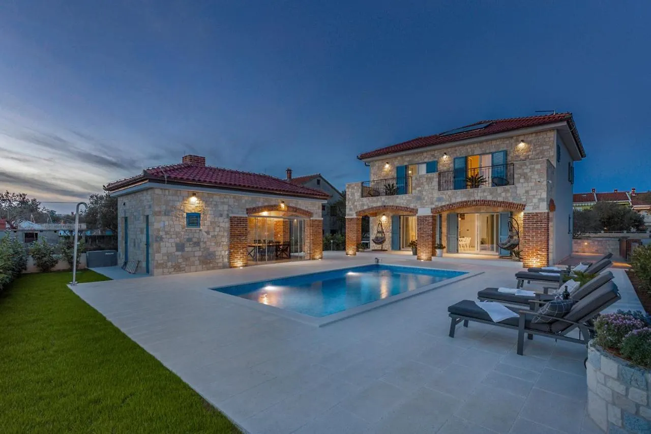 Lovely Villa Batana In Sukosan