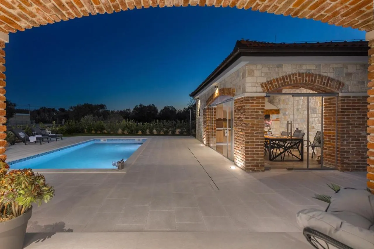 Lovely Villa Batana In Sukosan