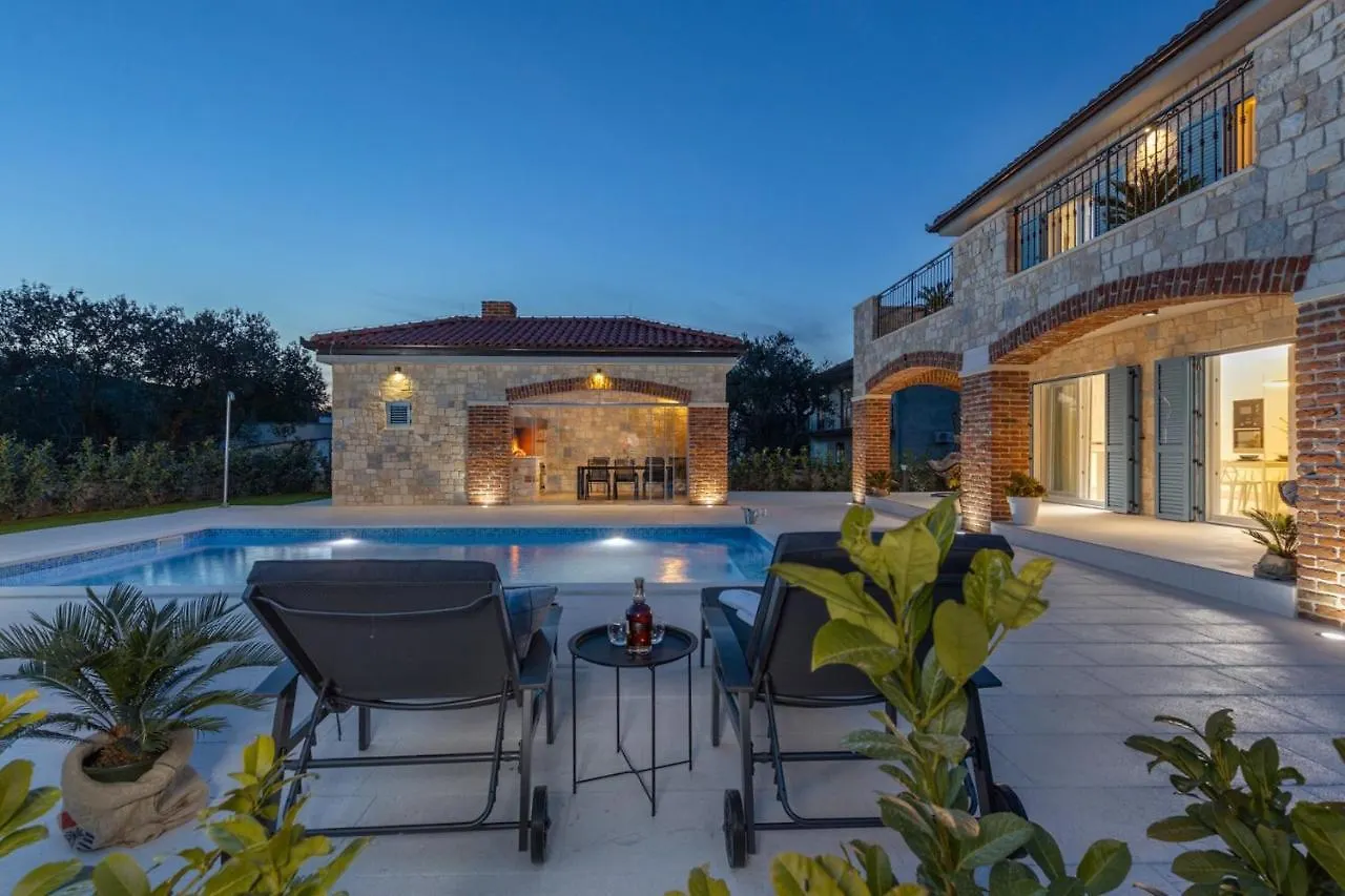 Lovely Villa Batana In Sukosan Croatia