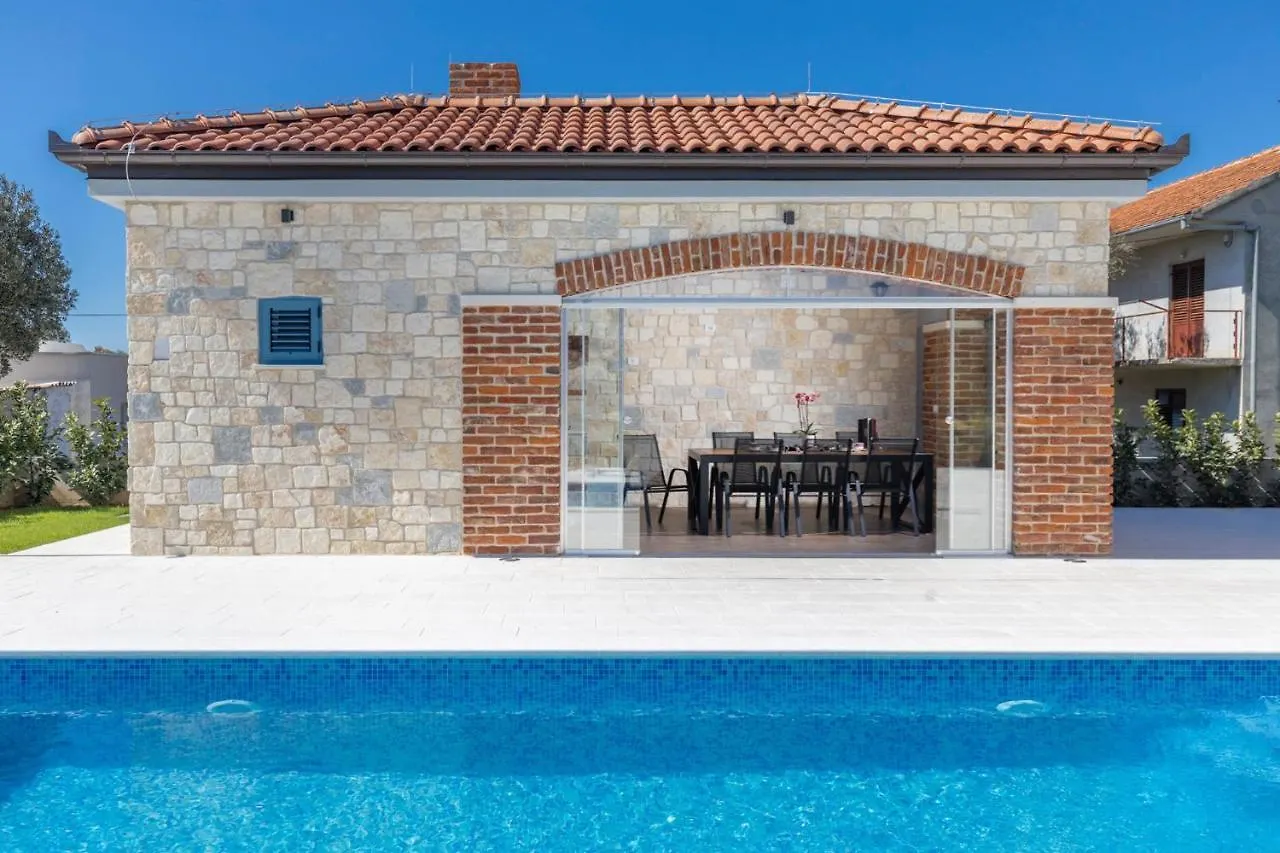 Lovely Villa Batana In Sukosan Croatia