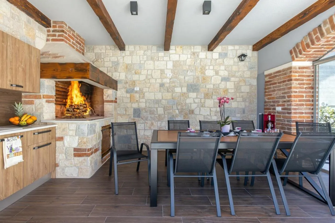 Lovely Villa Batana In Sukosan Croatia