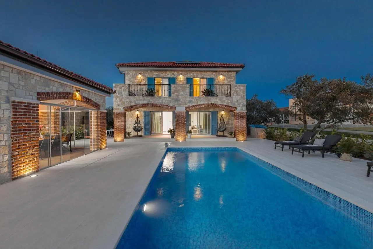 Lovely Villa Batana In Sukosan